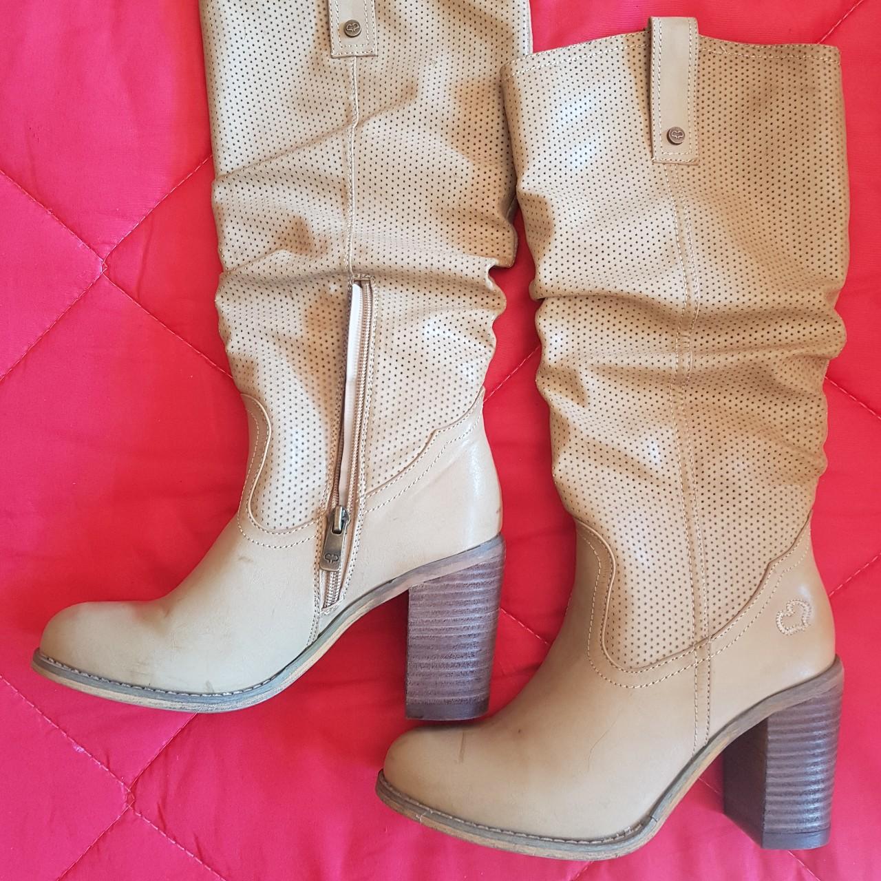 Stivali primavera/estate traforati marca Depop