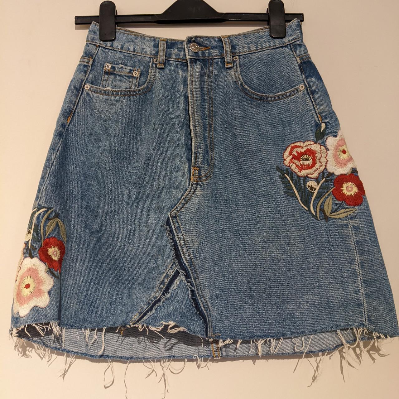 Gorgeous distressed denim skirt 🌸 This Zara denim... - Depop