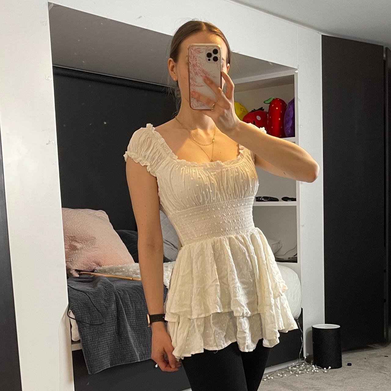 princess polly ベアトップ　サイズ2　アイボリー　ivory Flutter & Frills Top Beige | Princess Polly USA