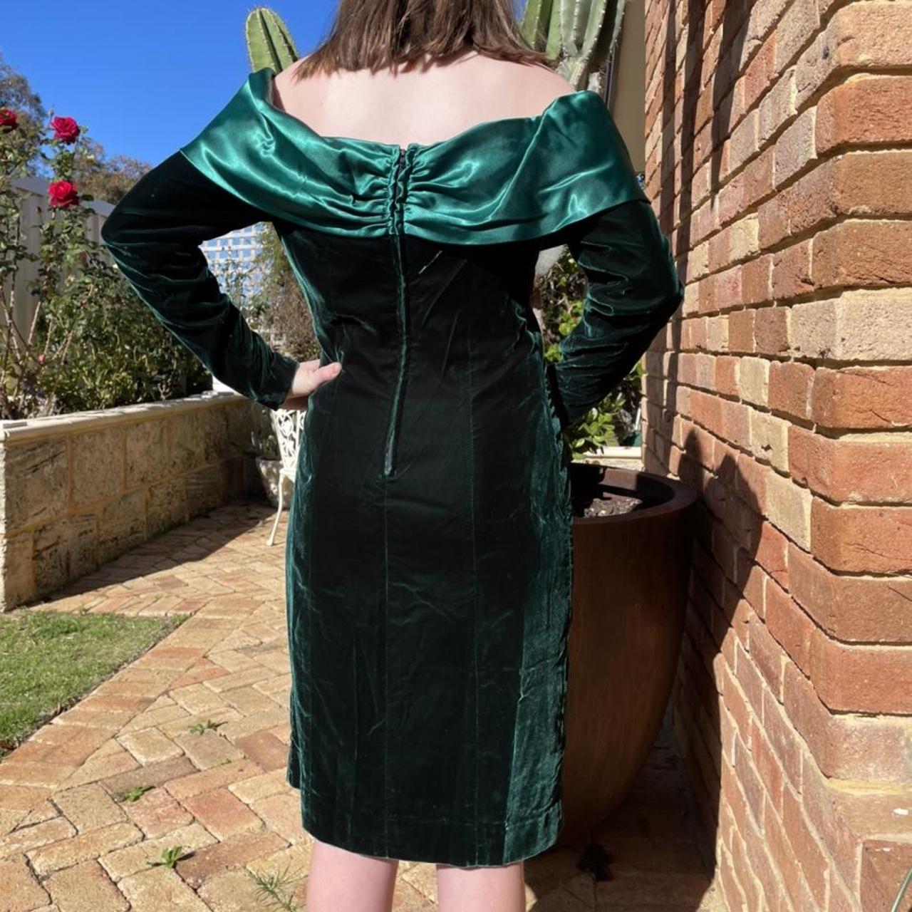 free-tracked-postage-in-australia-gorgeous-fully-depop