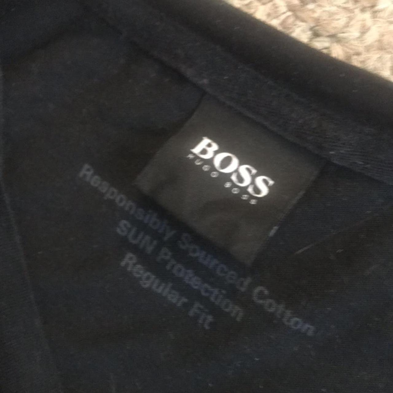 Hugo Boss Men's T-shirt (2)