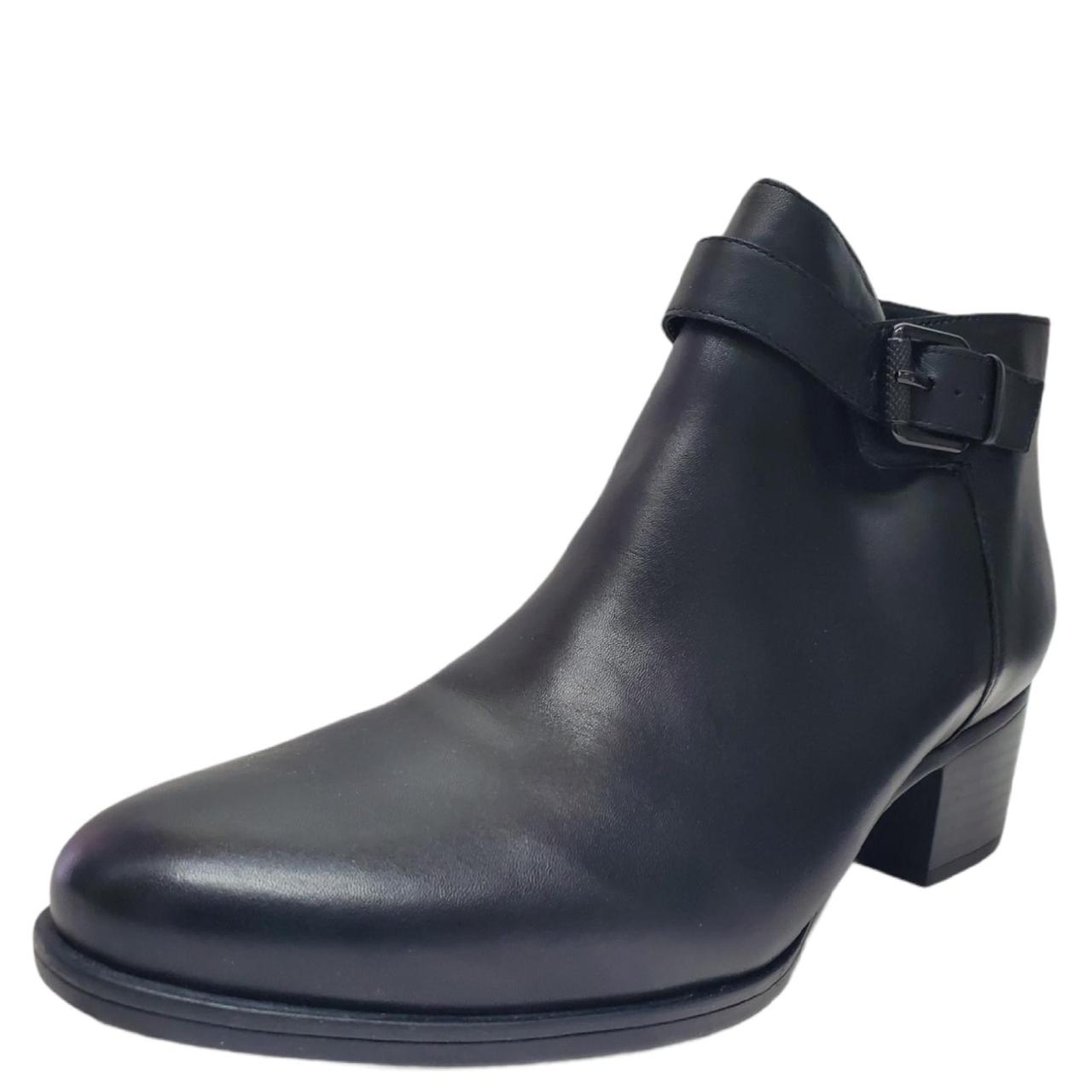 Naturalizer hotsell dora bootie