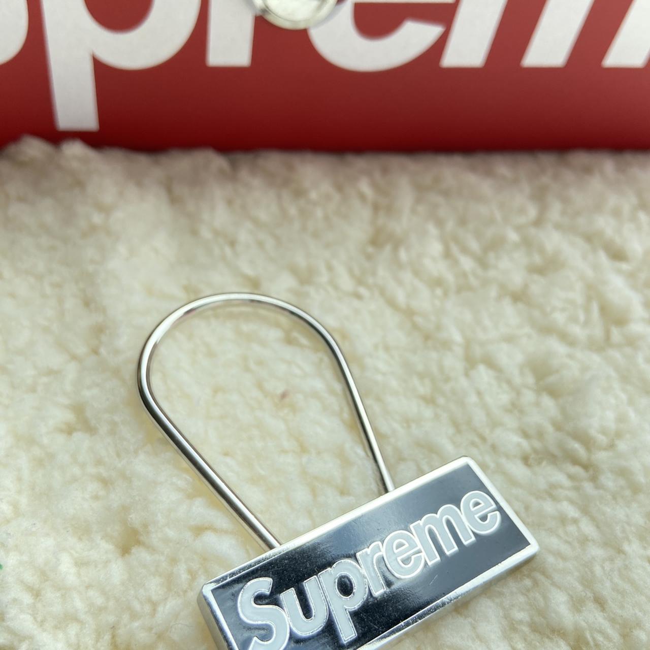 Supreme Clip Keychain , 🍮New Condition and 100%...