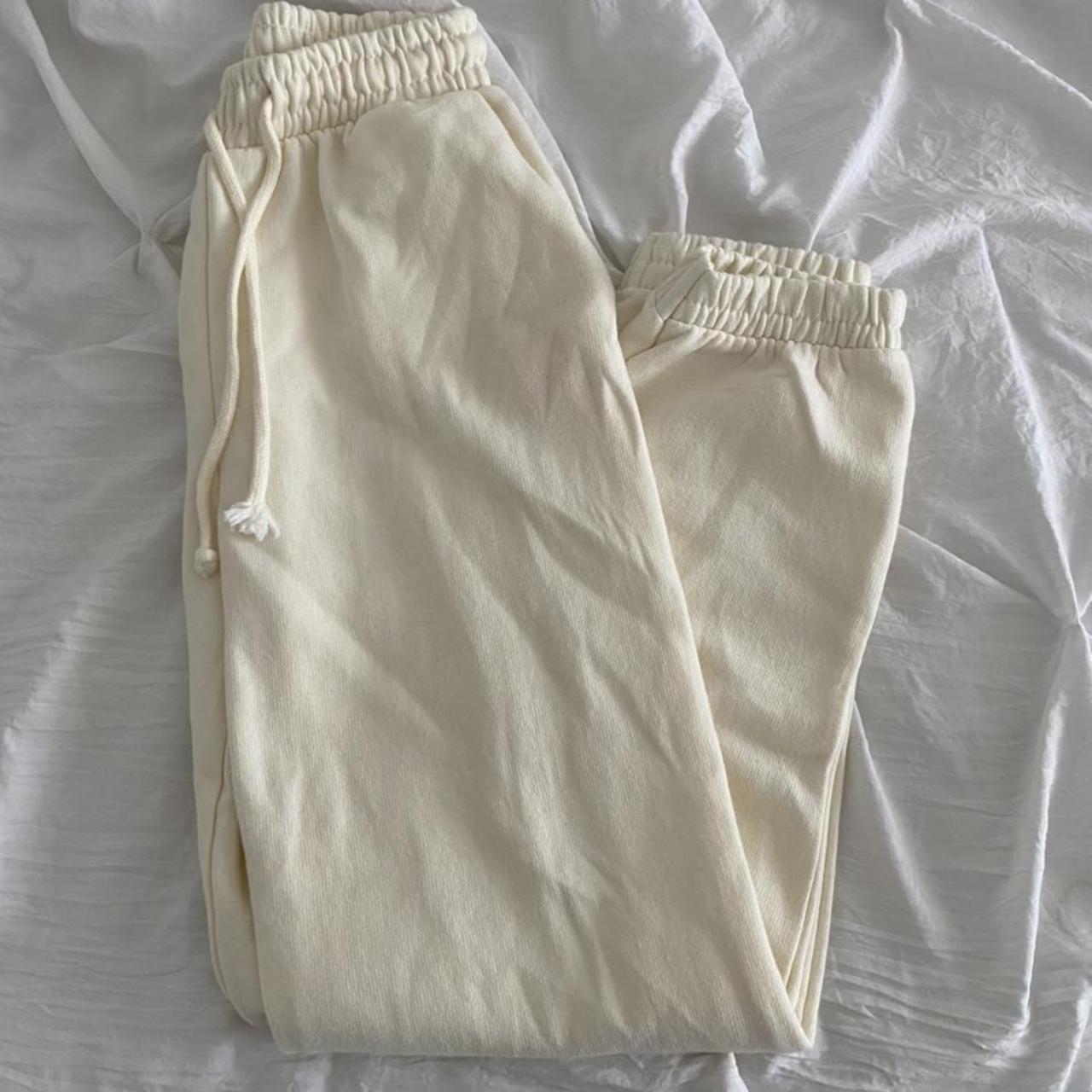 Zara Women's Cream Joggerstracksuits Depop