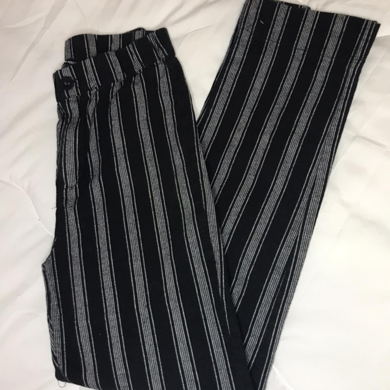 Brandy Melville Women's Black and White Trousers | Depop