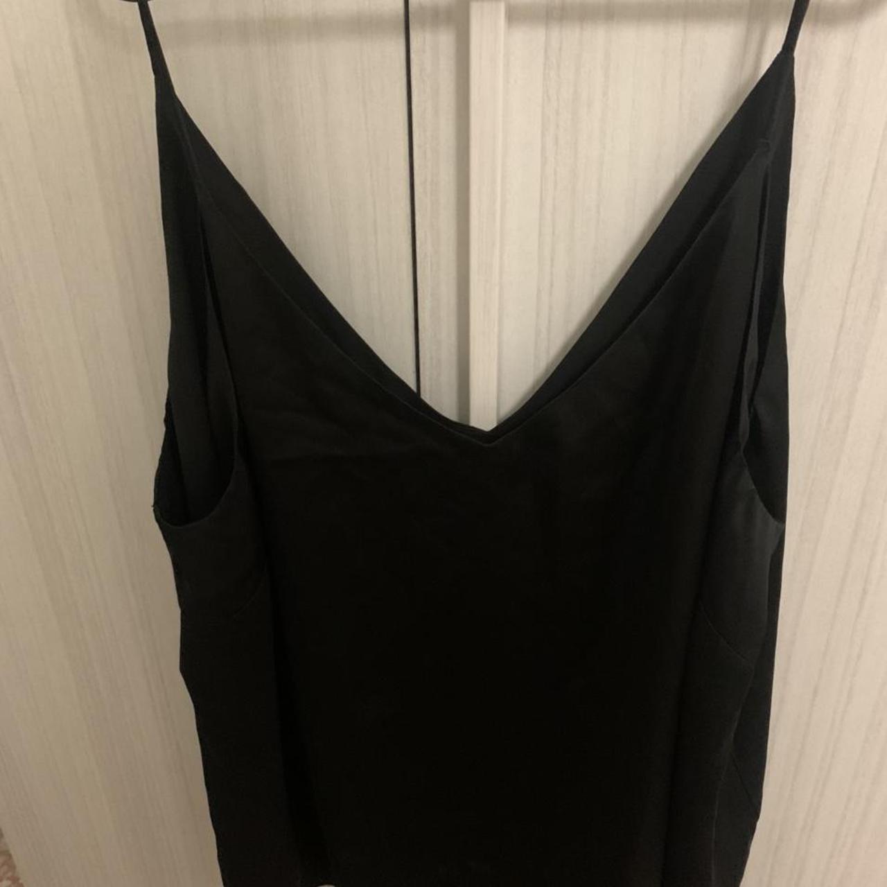 Top canotta satin nero H&M spalline sottili XXL Mai... - Depop