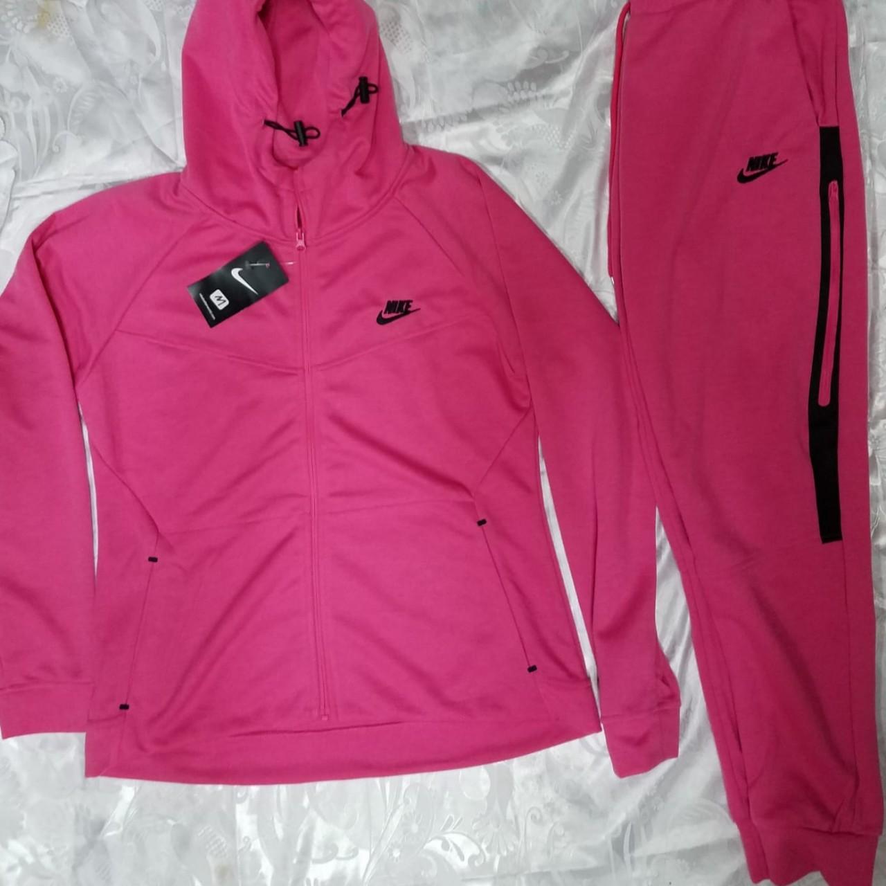 pink nike suit