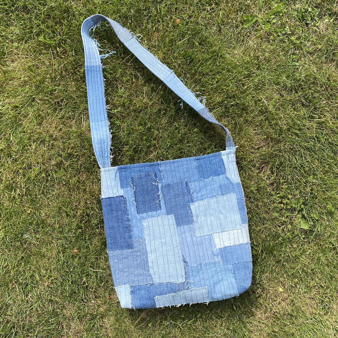 Cute Hawaiian y2k tote bag with blue striped - Depop