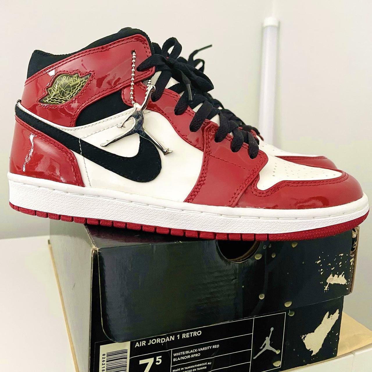 Nike Air Jordan 1 Retro Patent 'Chicago Bulls' Size...