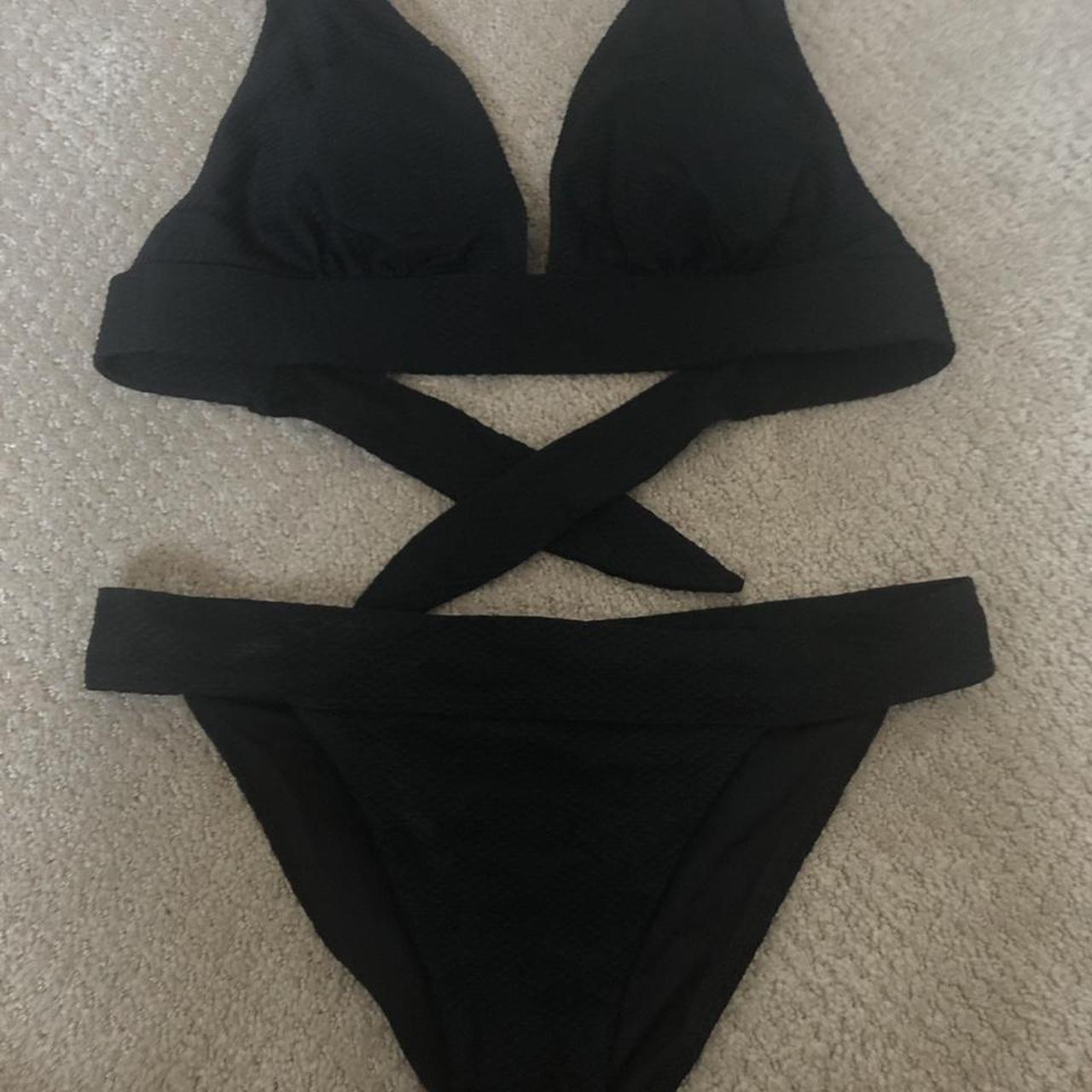 Product Image 1 - Adorable black triangle bikini set