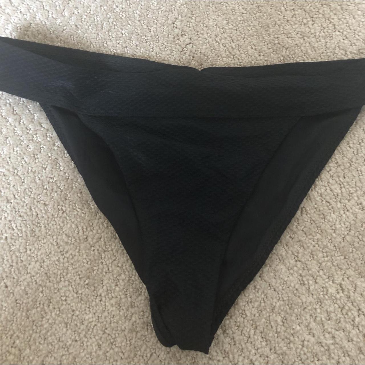 Product Image 3 - Adorable black triangle bikini set