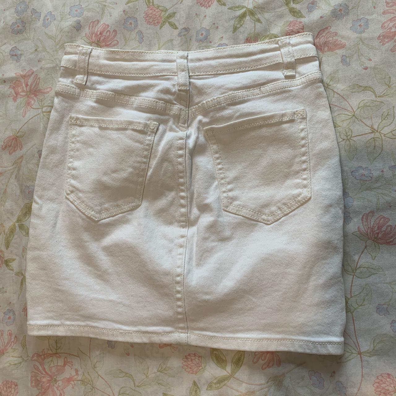 White denim skirt bodycon Size 8 £12 Super... - Depop