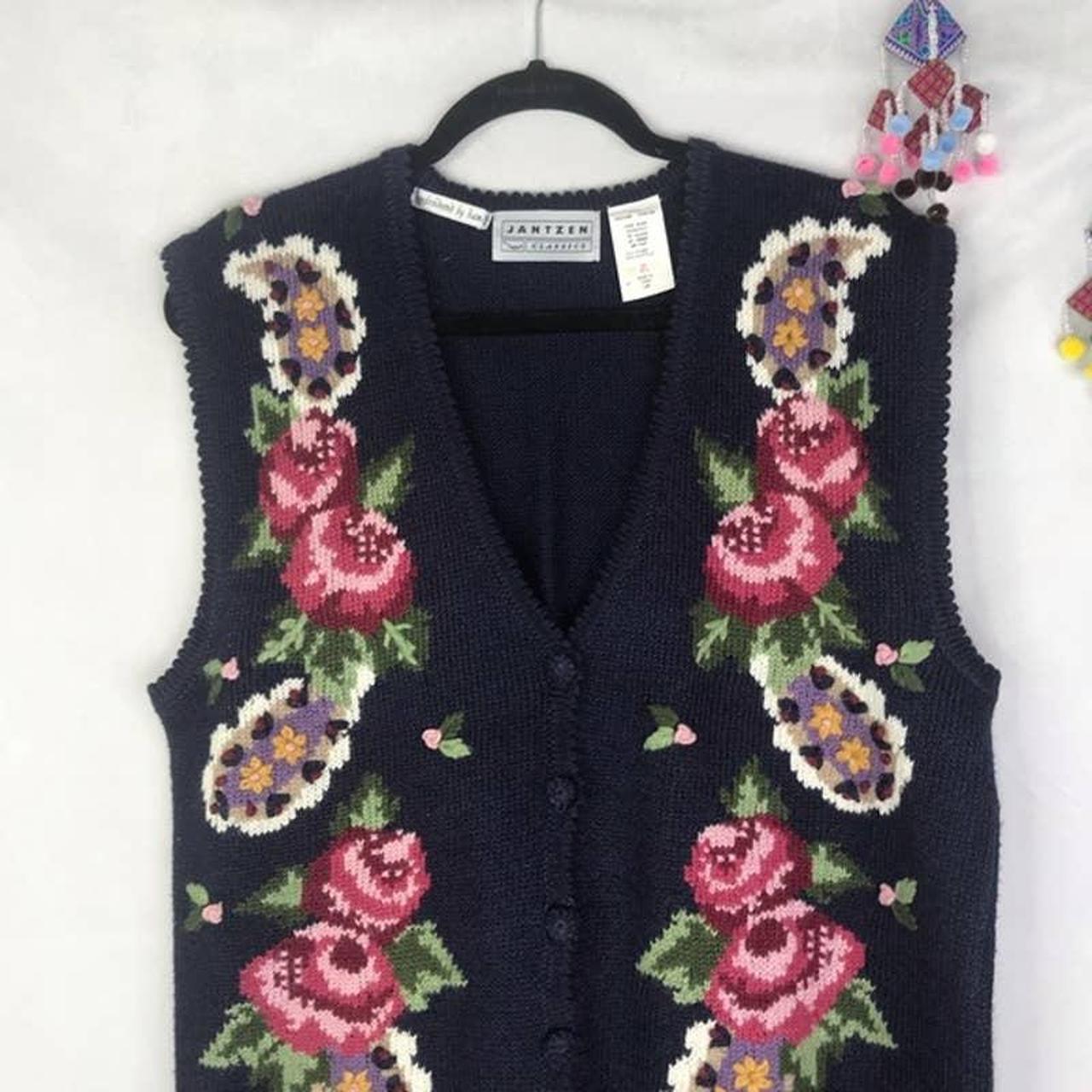 Vintage Jantzen floral Cottagecore embroidery granny... - Depop