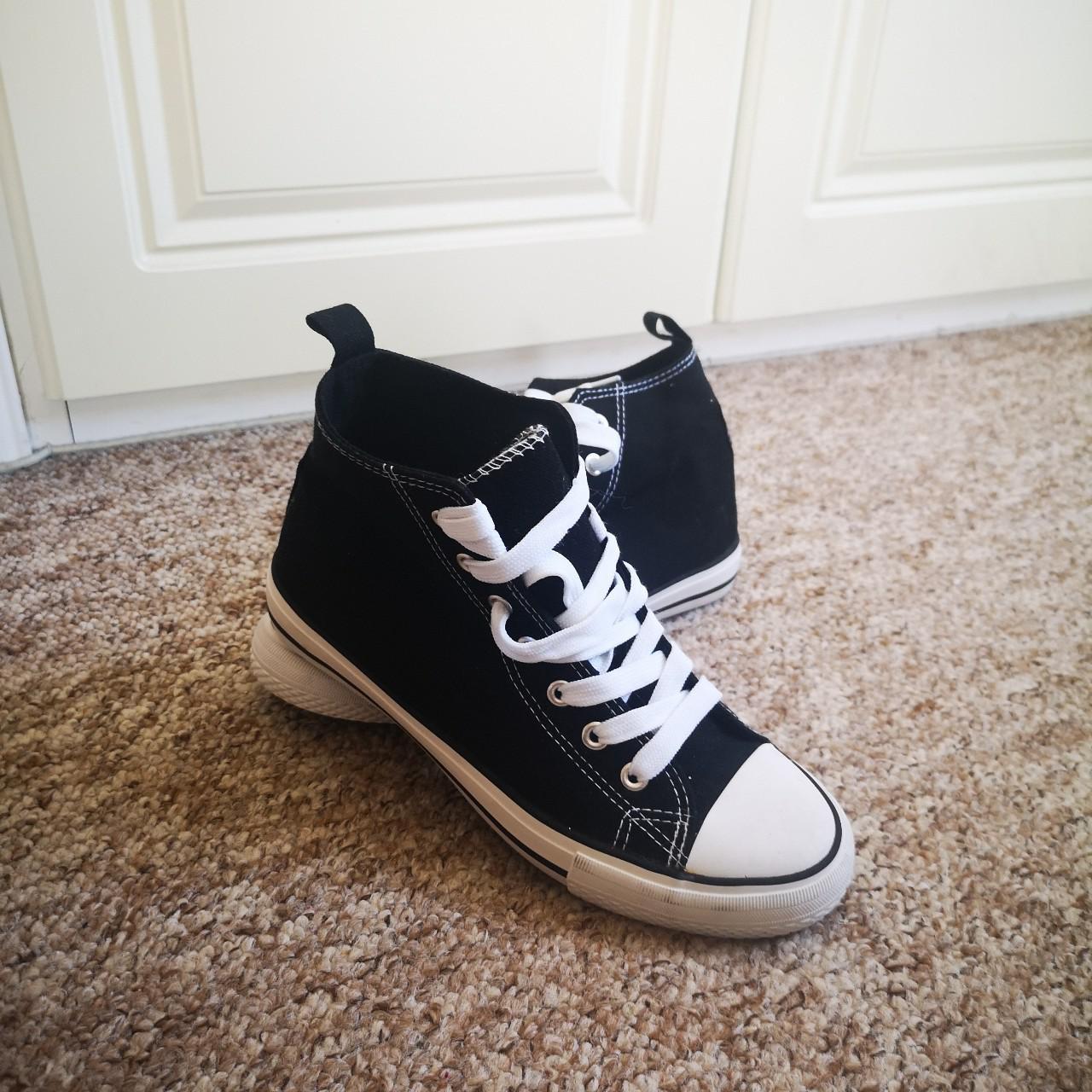 extinción Matemáticas pista Black White Primark converse style sneakers trainers... - Depop