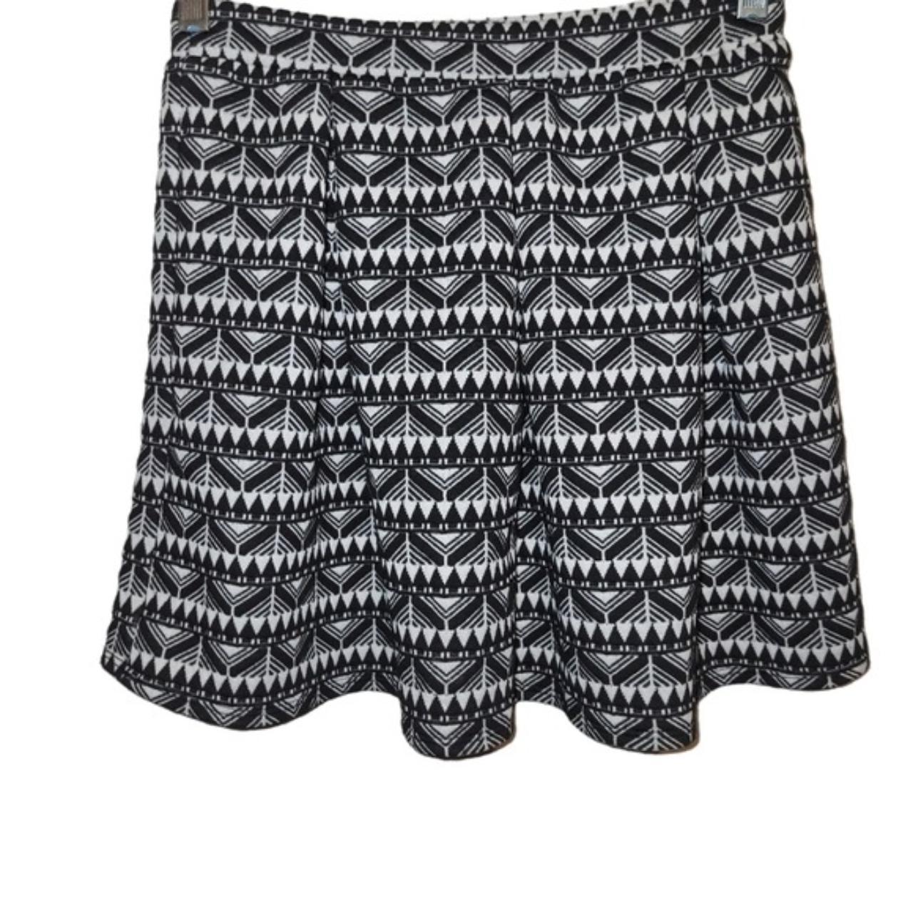 Joe B By Joe Benbasset Skater Skirt Black/White Sz... - Depop