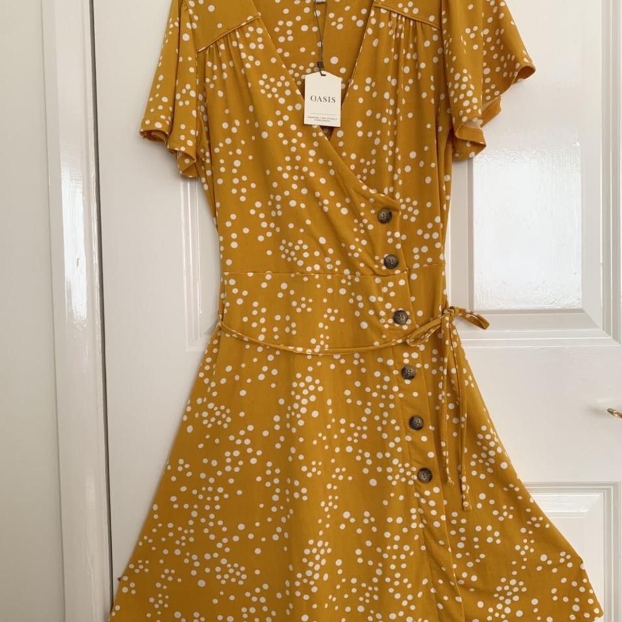 Oasis Women's Yellow and White Dress Depop