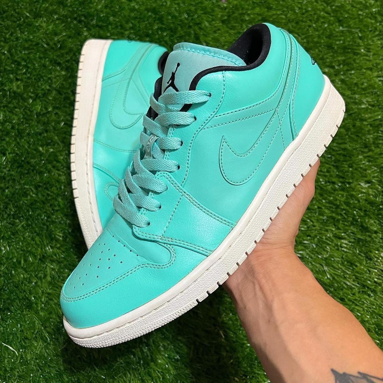 jordan 1 hyper turquoise
