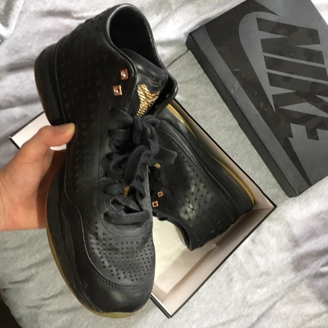 kobe 10 mid ext black metallic gold