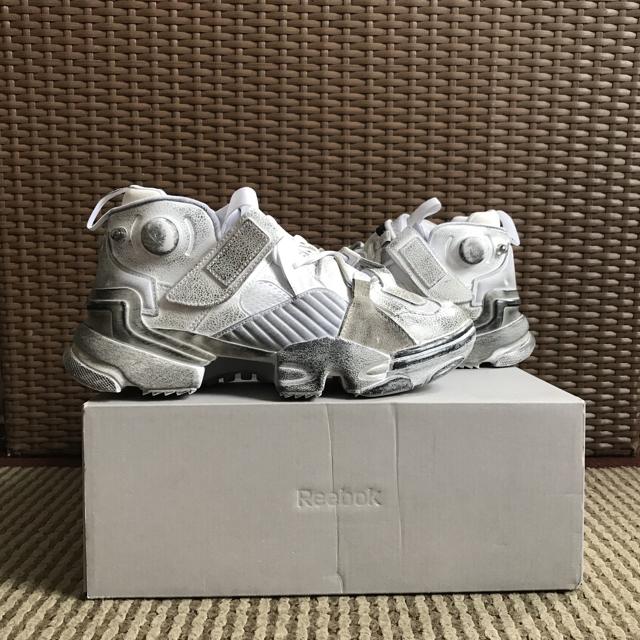 vetements genetically modified pump