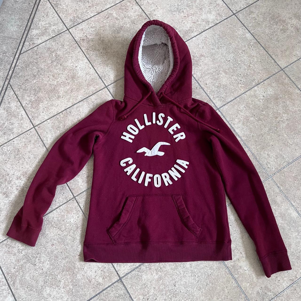 Hollister hot sale burgundy hoodie