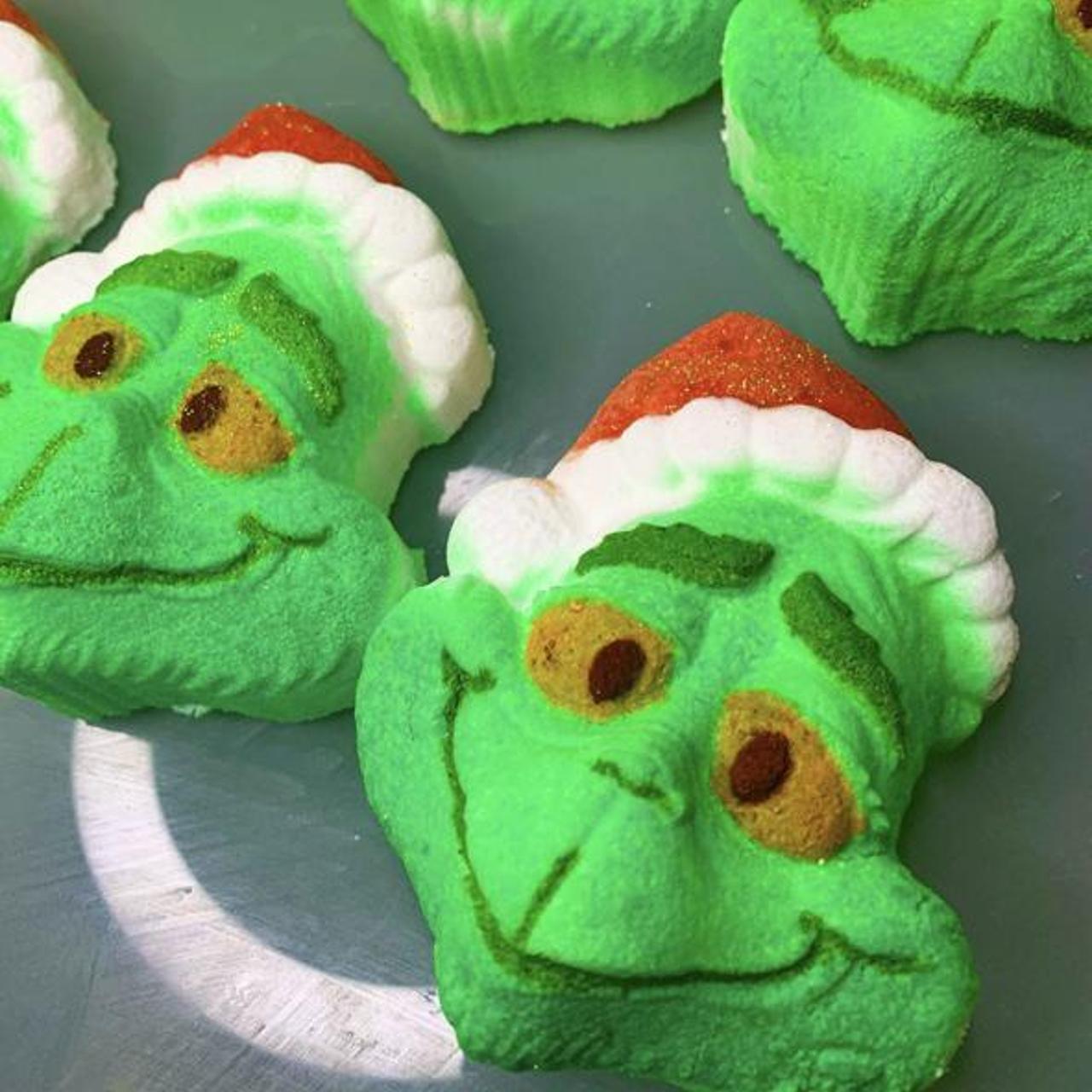 You’re a mean one! The perfect Christmas bath bomb...