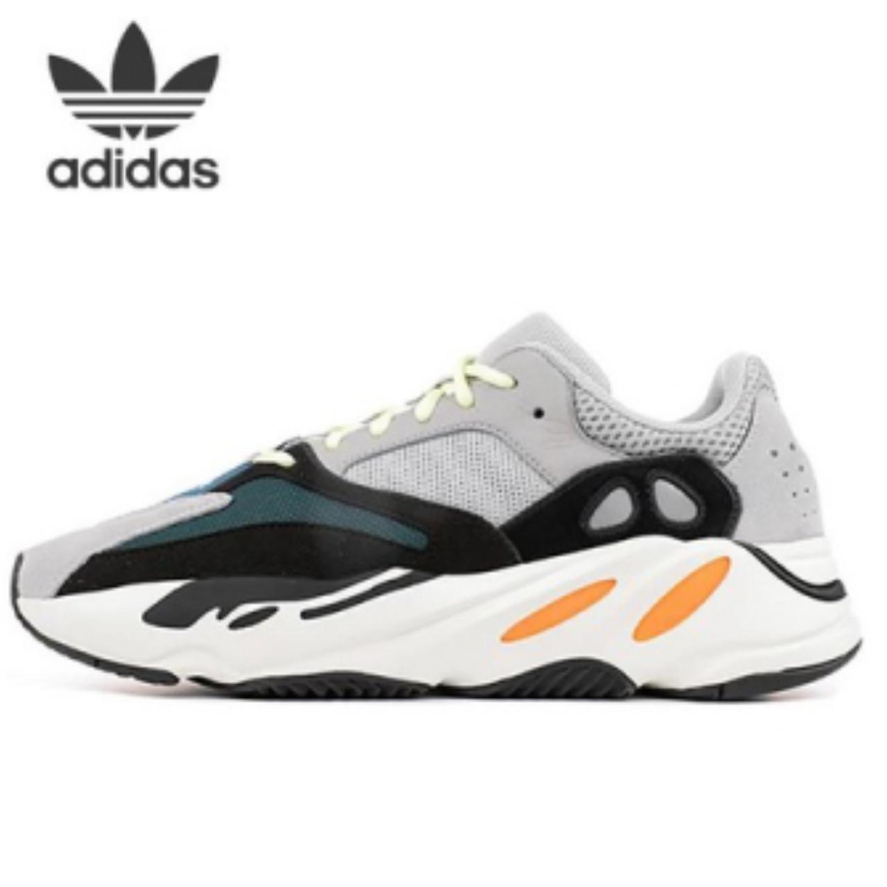 depop yeezy 700