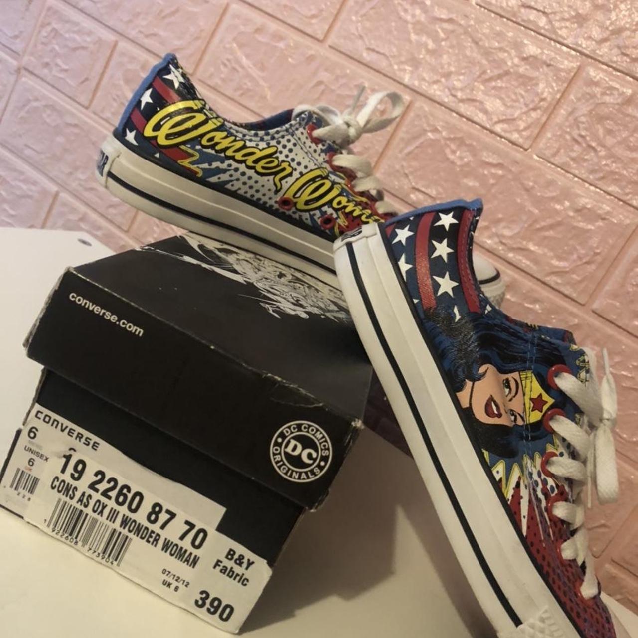 Wonder woman converse uk size deals 6