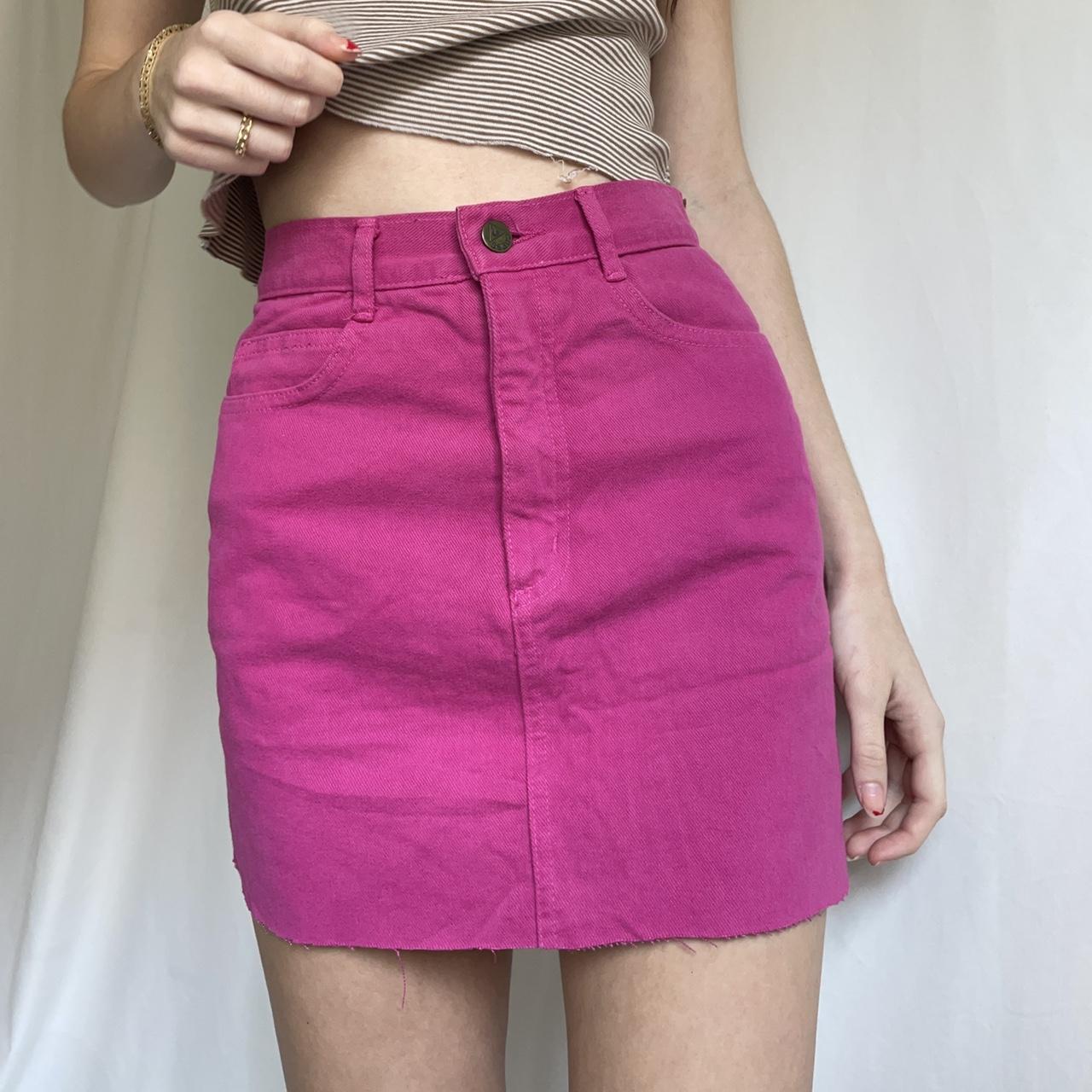 Guess hotsell pink skirt