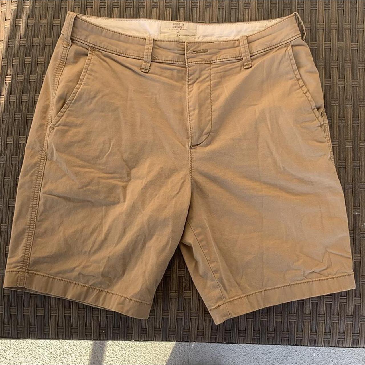 Men’s flat front khaki shorts from Hollister Size... Depop