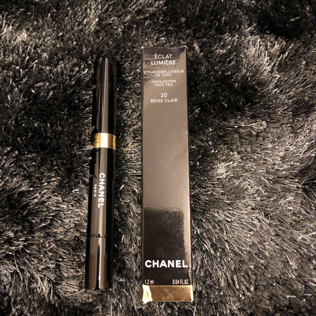 Eclat Lumiere 20 Beige Claire Chanel Highlighter - Depop