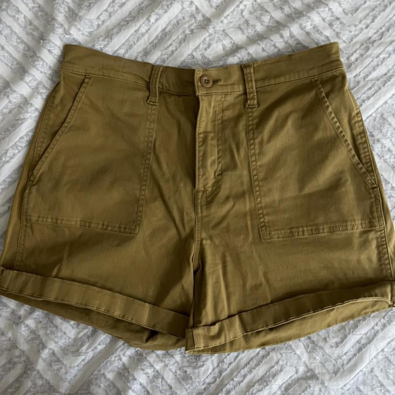 Lucky brand relaxed fit shorts Size 10 Waist... - Depop
