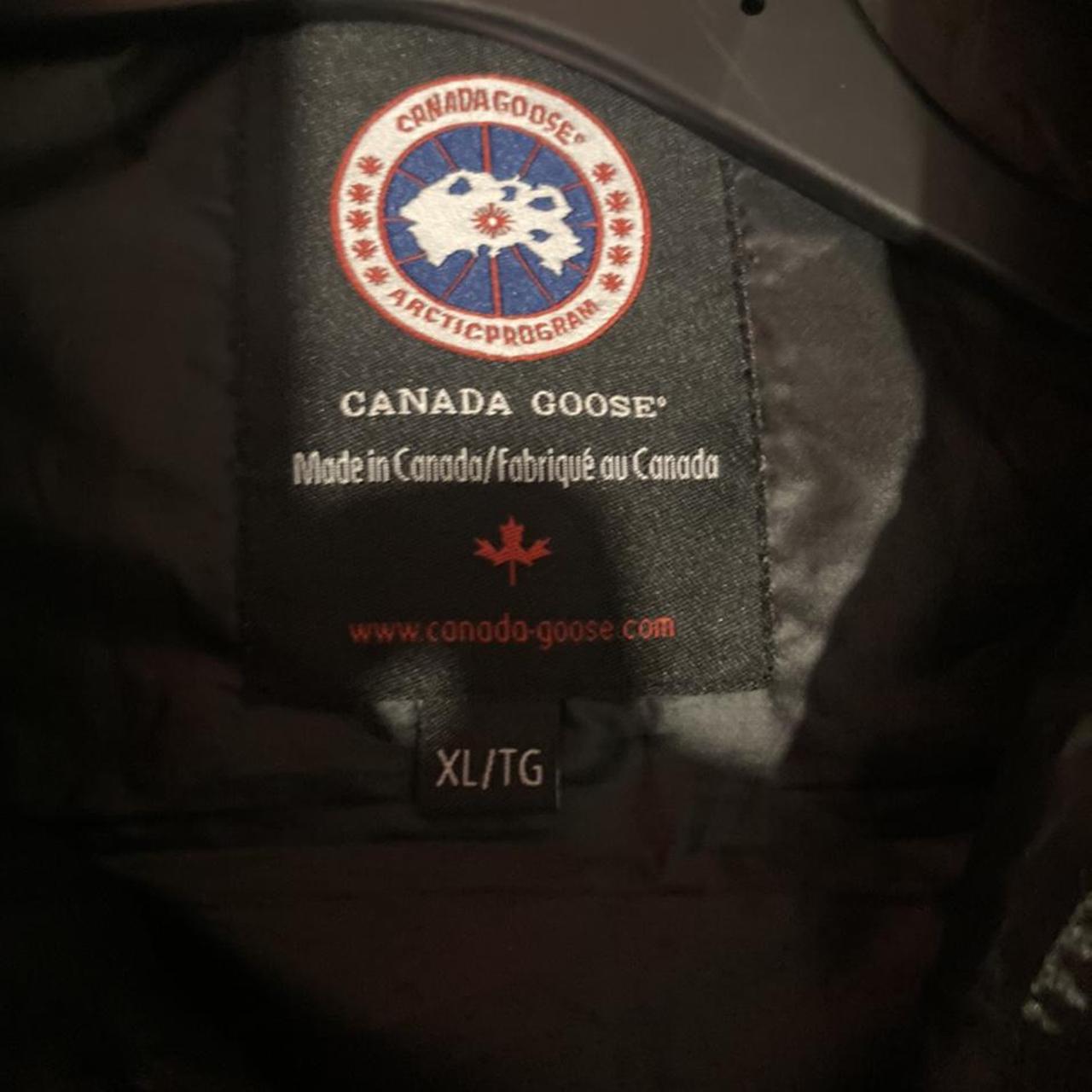 Canada goose gillet Xl kids - Depop