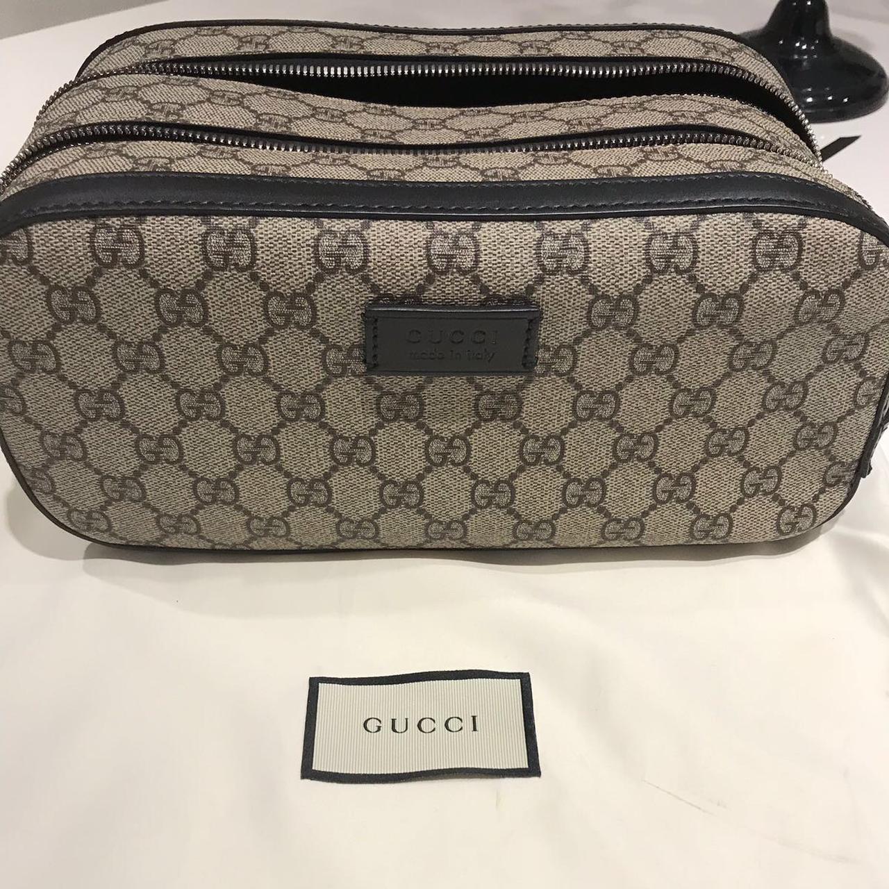 Gucci gg discount supreme toiletry case