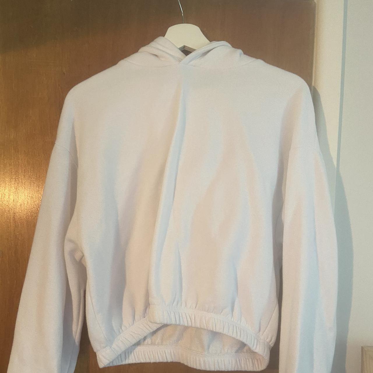 Zara Women's White Hoodie Depop