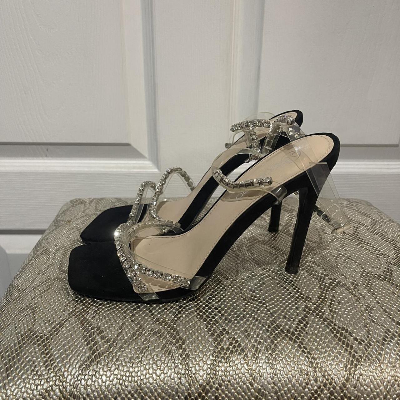 Boohoo Women's Black Sandals Depop
