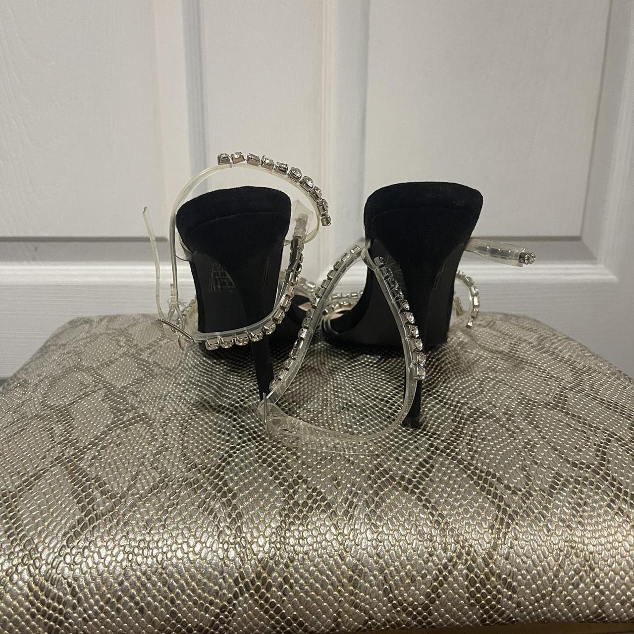 Boohoo Women's Black Sandals Depop