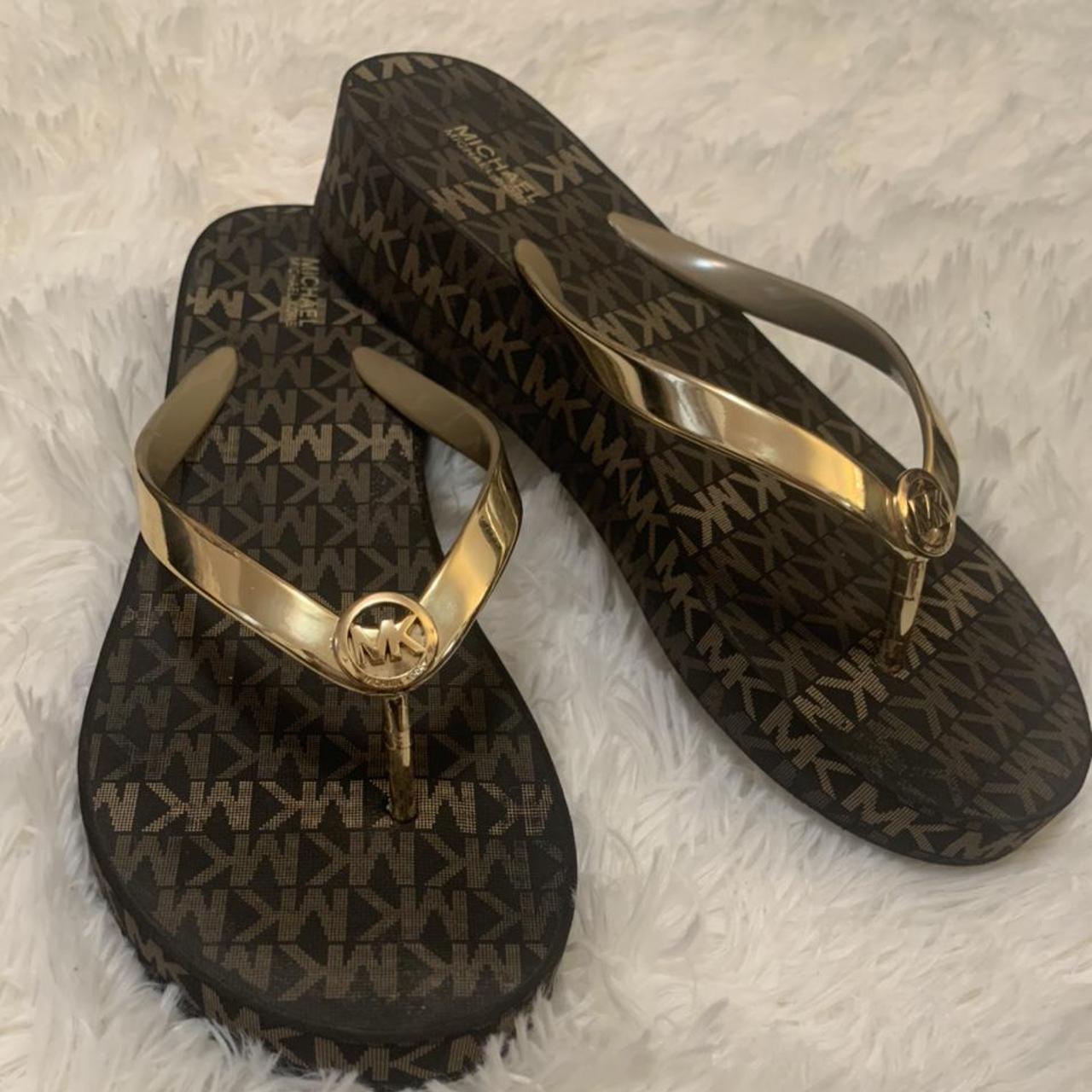 Michael Kors Women's Brown and Gold Sandals | Depop