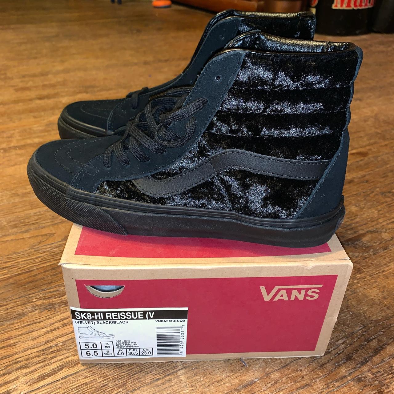 Black velvet shop vans uk