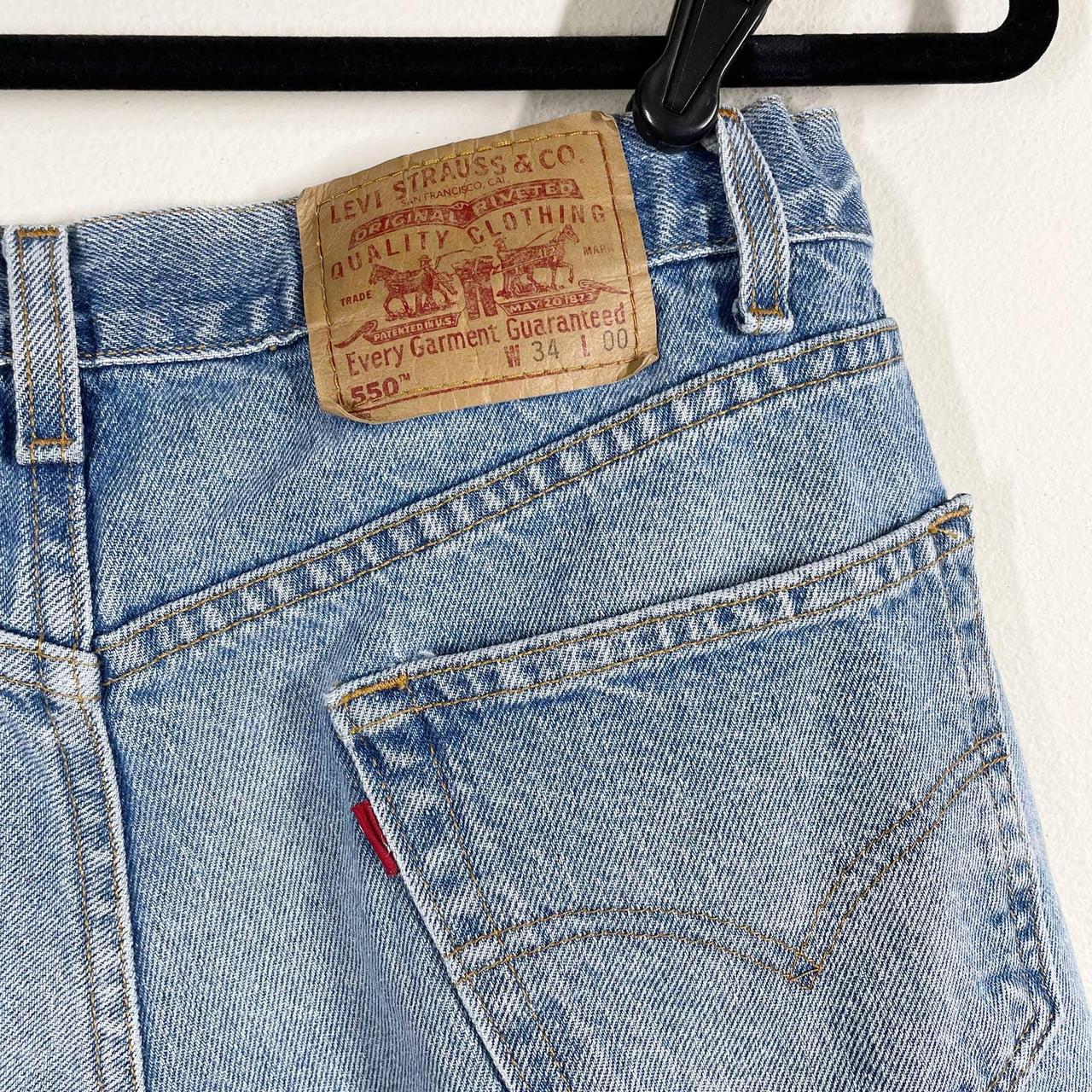 Levi's Men's 550 Relaxed Fit Jean Shorts Size 34... - Depop