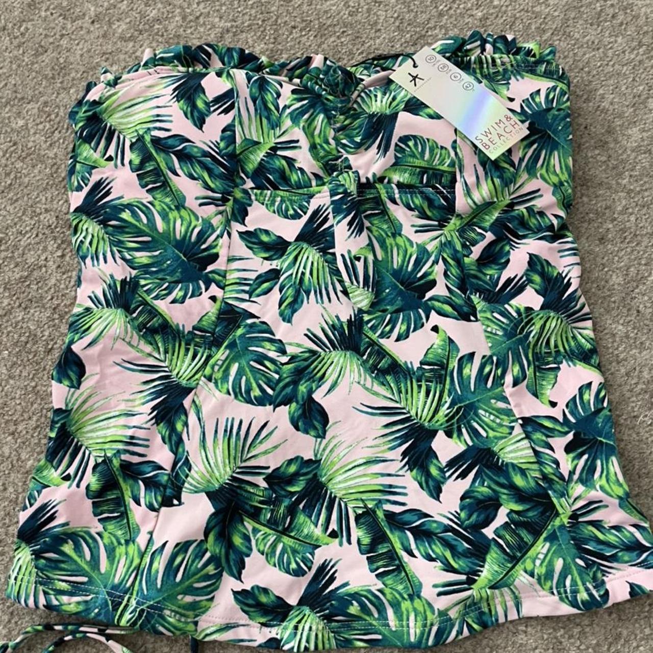 Primark Women's Green and White Bikinis-and-tankini-sets | Depop