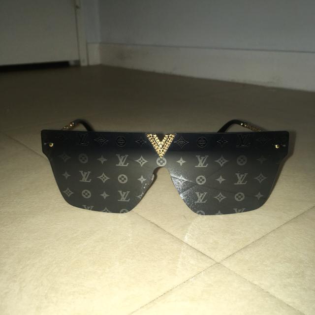 Louis Vuitton Waimea L sunglasses🕶️ Worn 4 - Depop