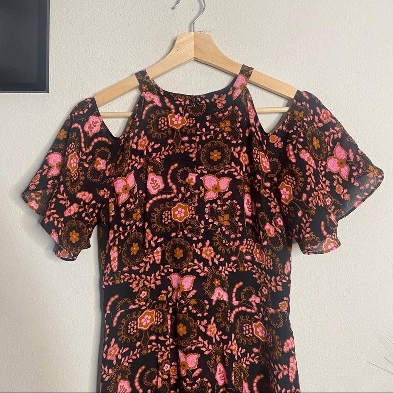 Product Image 2 - Gorgeous floral printed, cold shoulder