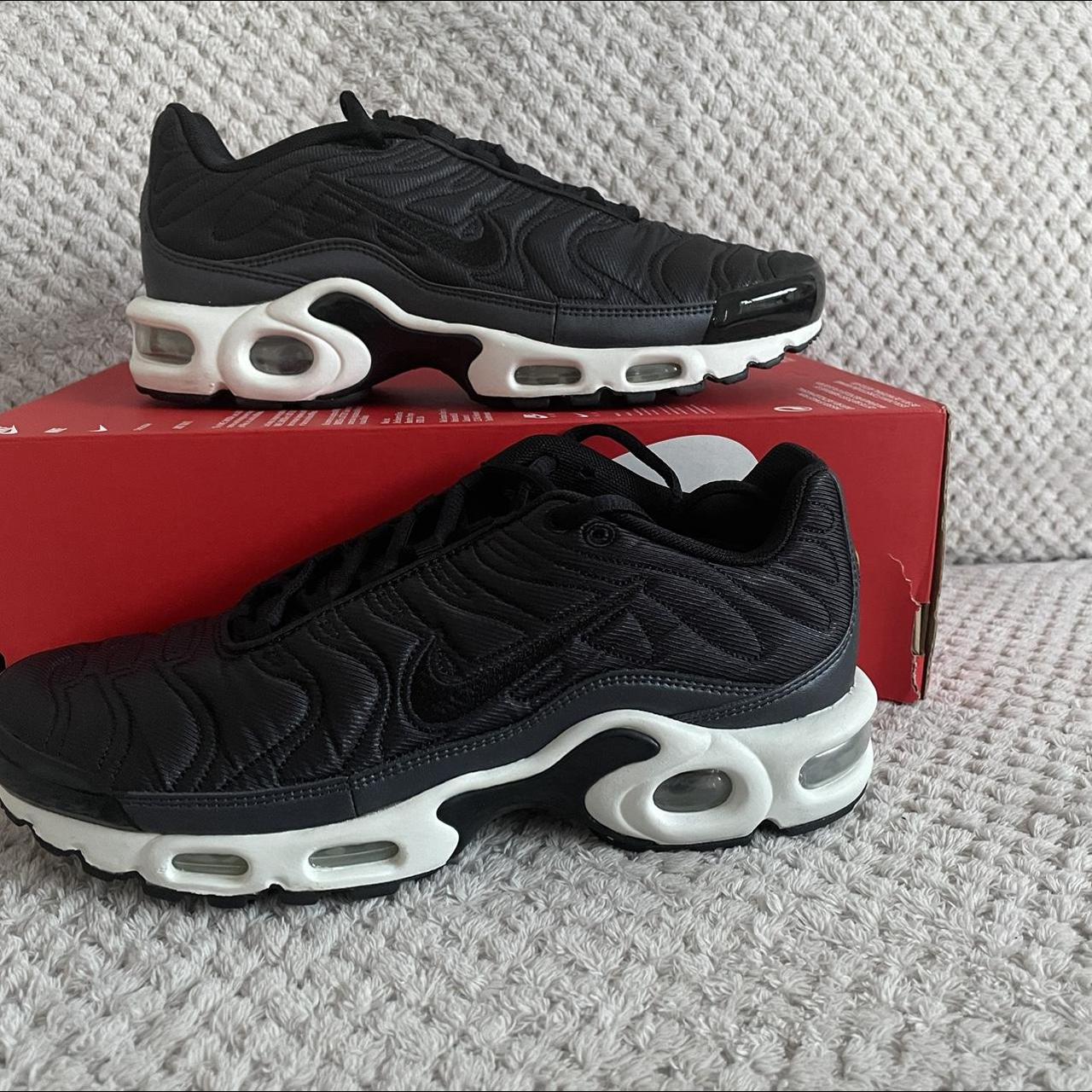 Nike air max plus quilted hotsell tn tuned 1 black camouflage