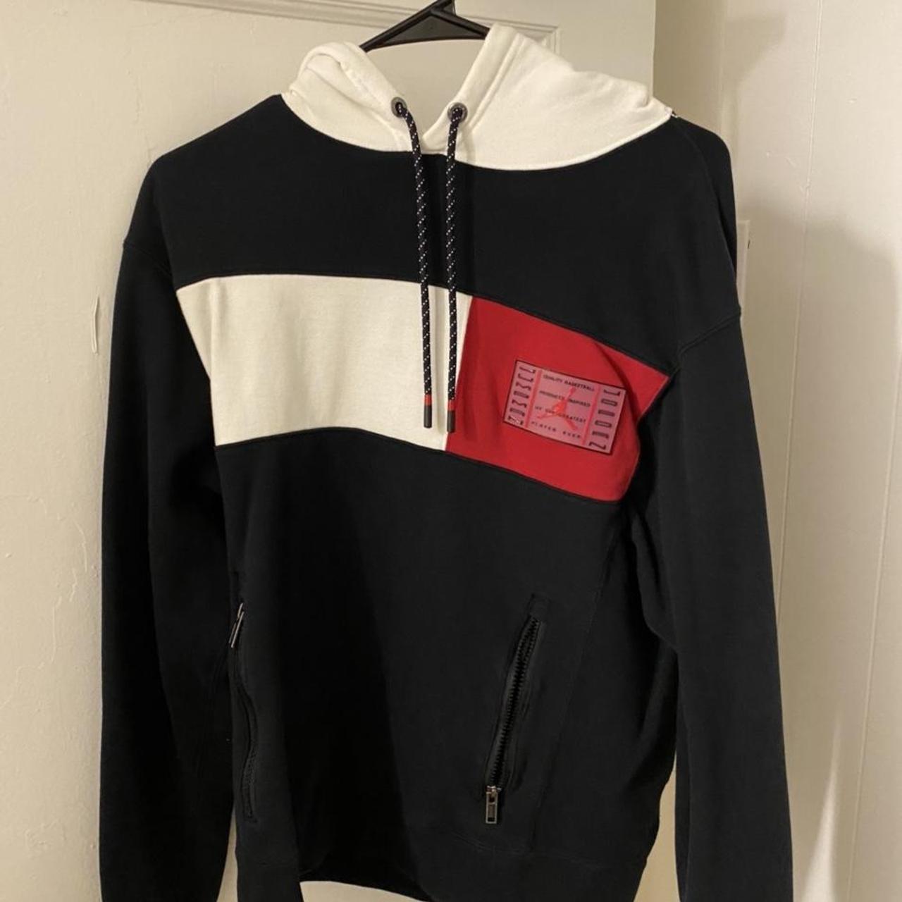 jordan hoodie small