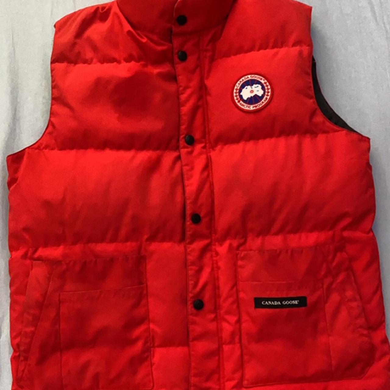 Canada Goose Men's Gilet Depop