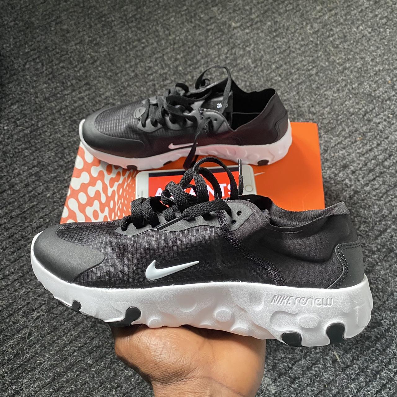 nike lucent trainers