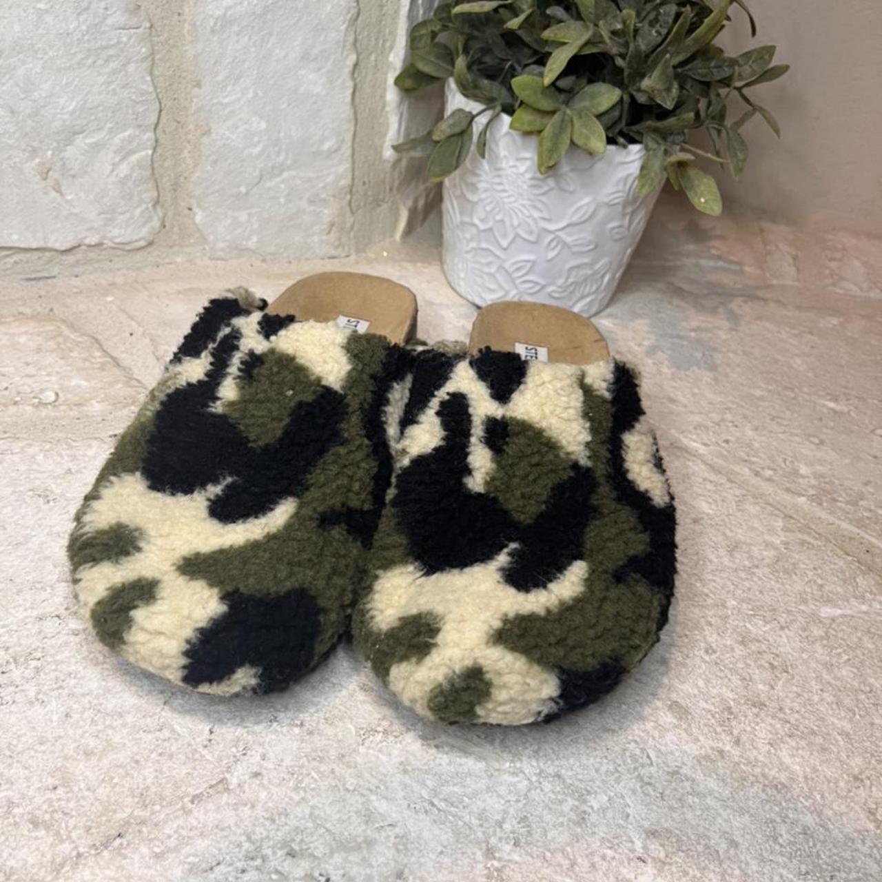 Steve Madden Vesa Scuff camo Slippers sz 9M Depop