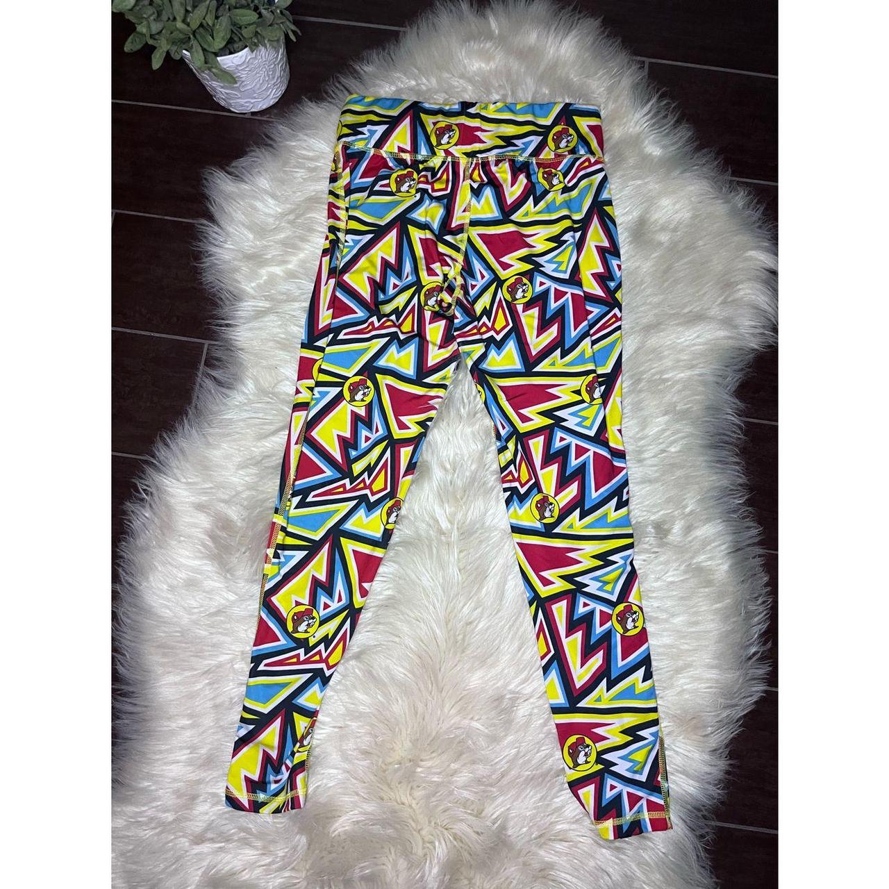 Buc-ee's Red/blue/yellow/white leggings size small - Depop