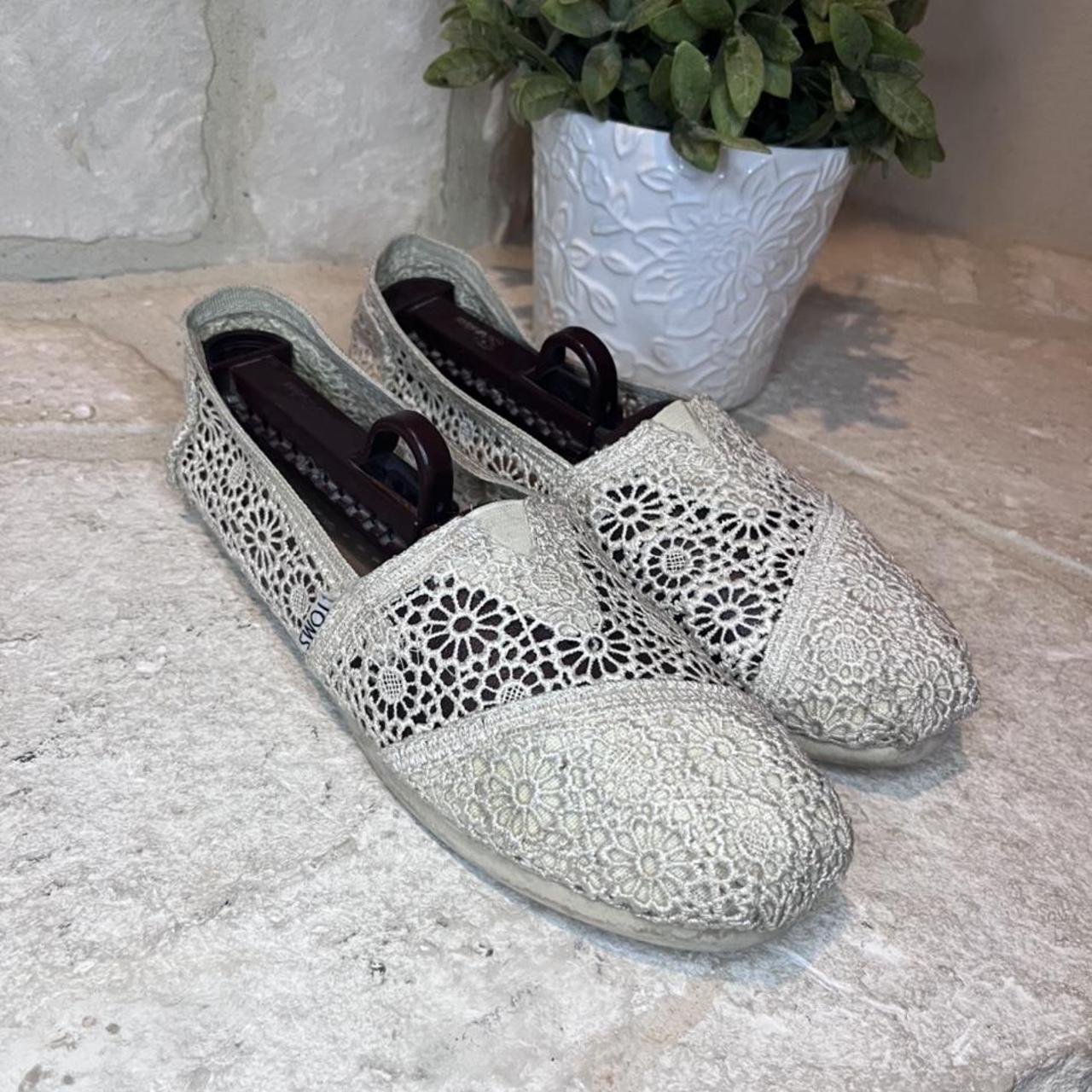 Women's Cream Loafers Depop