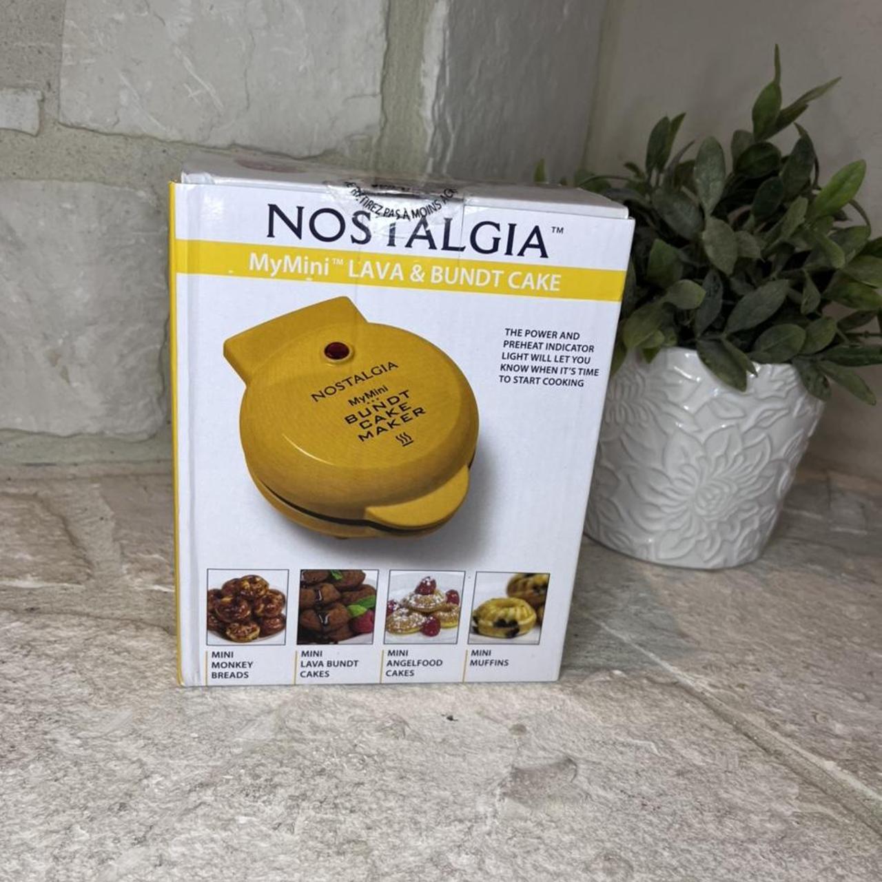 Nostalgia Mymini Lava & Bundt Cake Maker-mini Breads, Mini Muffins, Compact  Size 